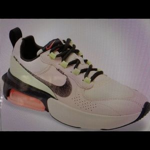 Nike Air Max Verona QS Sneaker